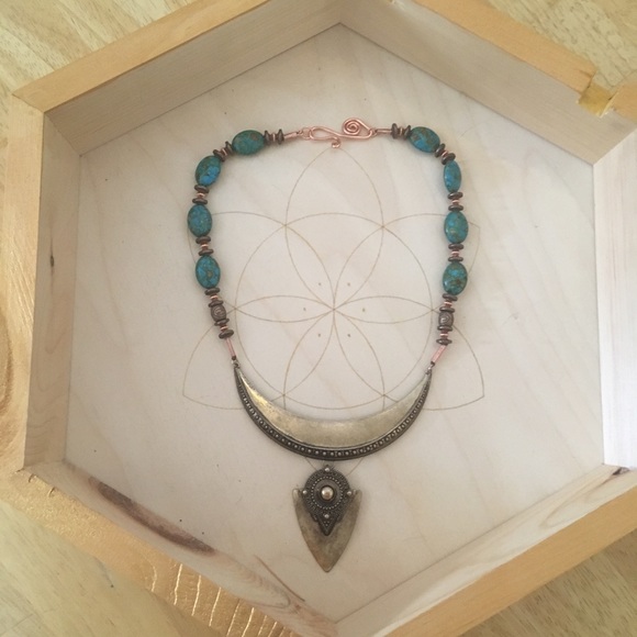 Turquoise and bronze Atlantian style necklace - Picture 2 of 3